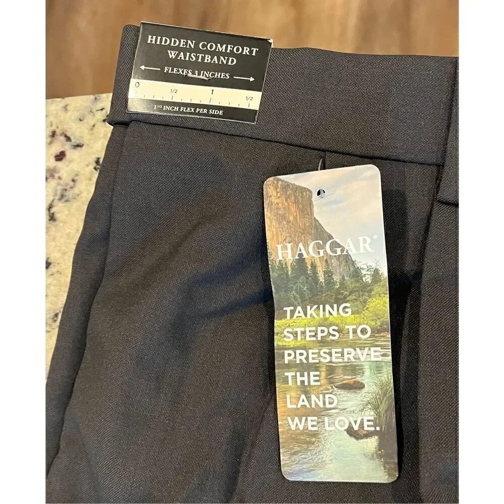 Haggar Men's Premium Comfort Classic Fit Pleat Front Dress Pant